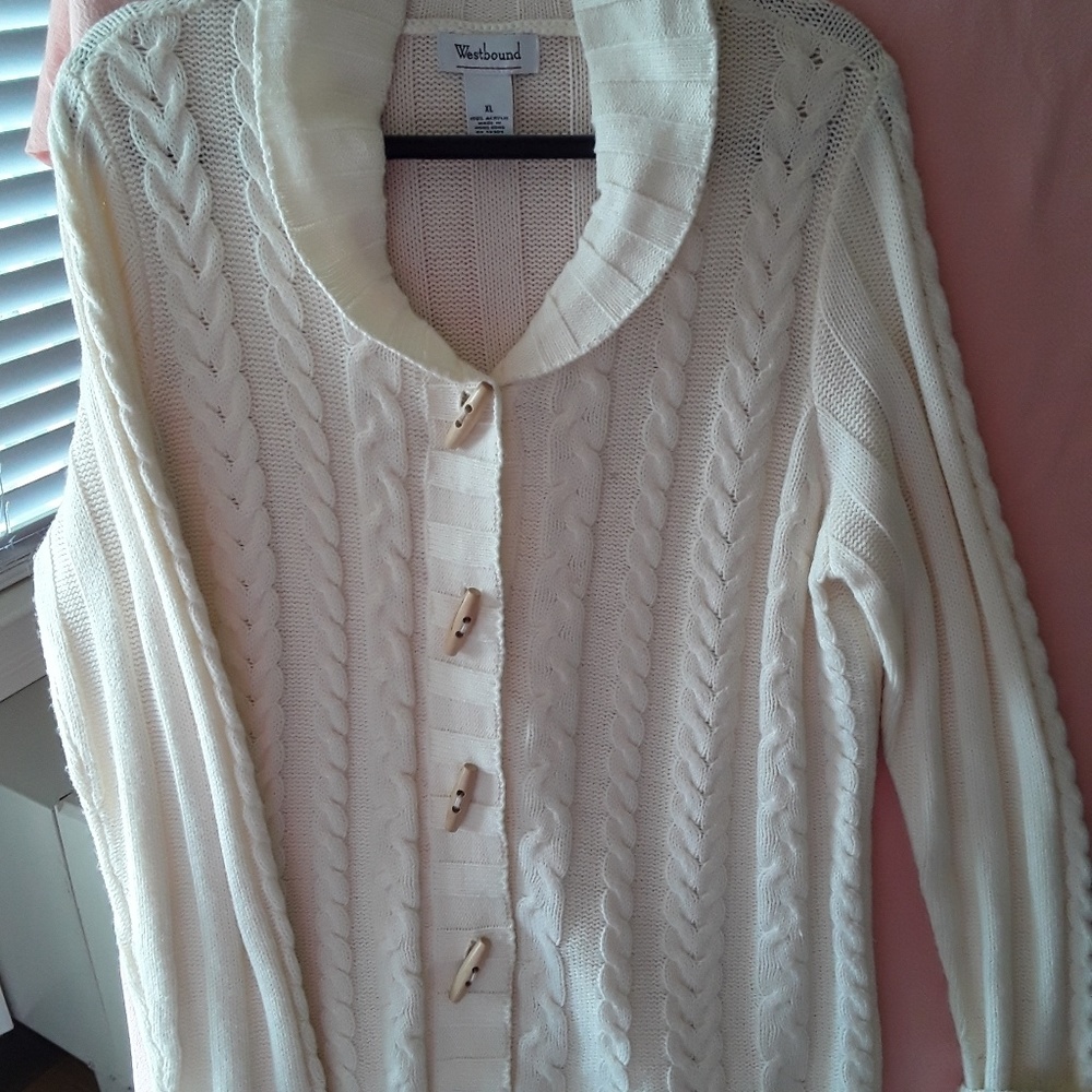 Acrylic cream sweater with wood buttons
